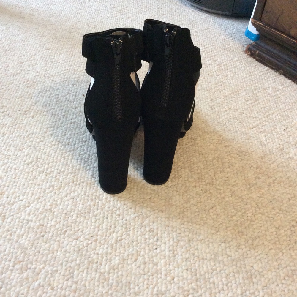 Heels - Picture 3 of 5